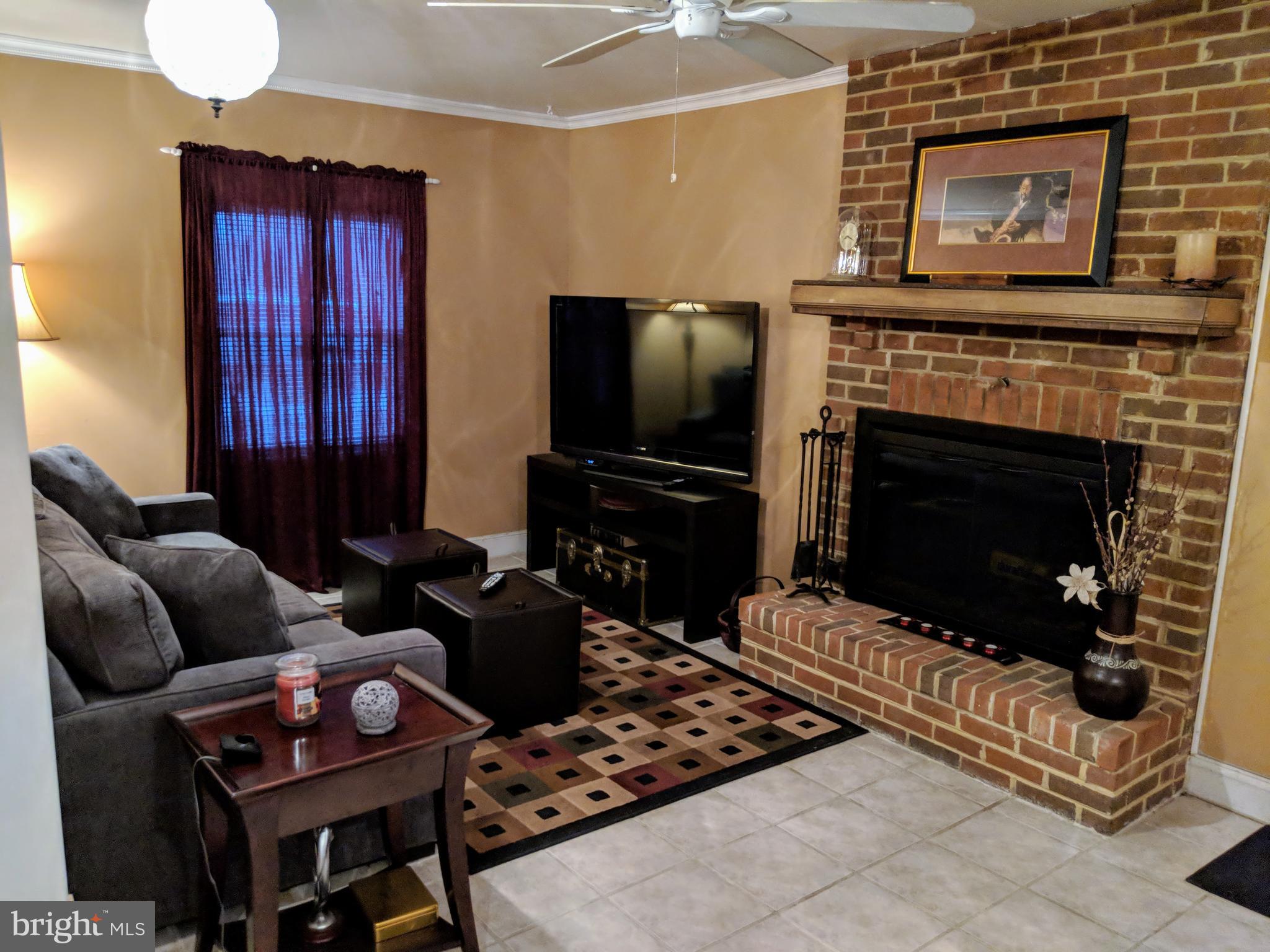 130 Jefferson Road Waldorf, MD 20602 - Photo 13 of 32 2nd Living Area