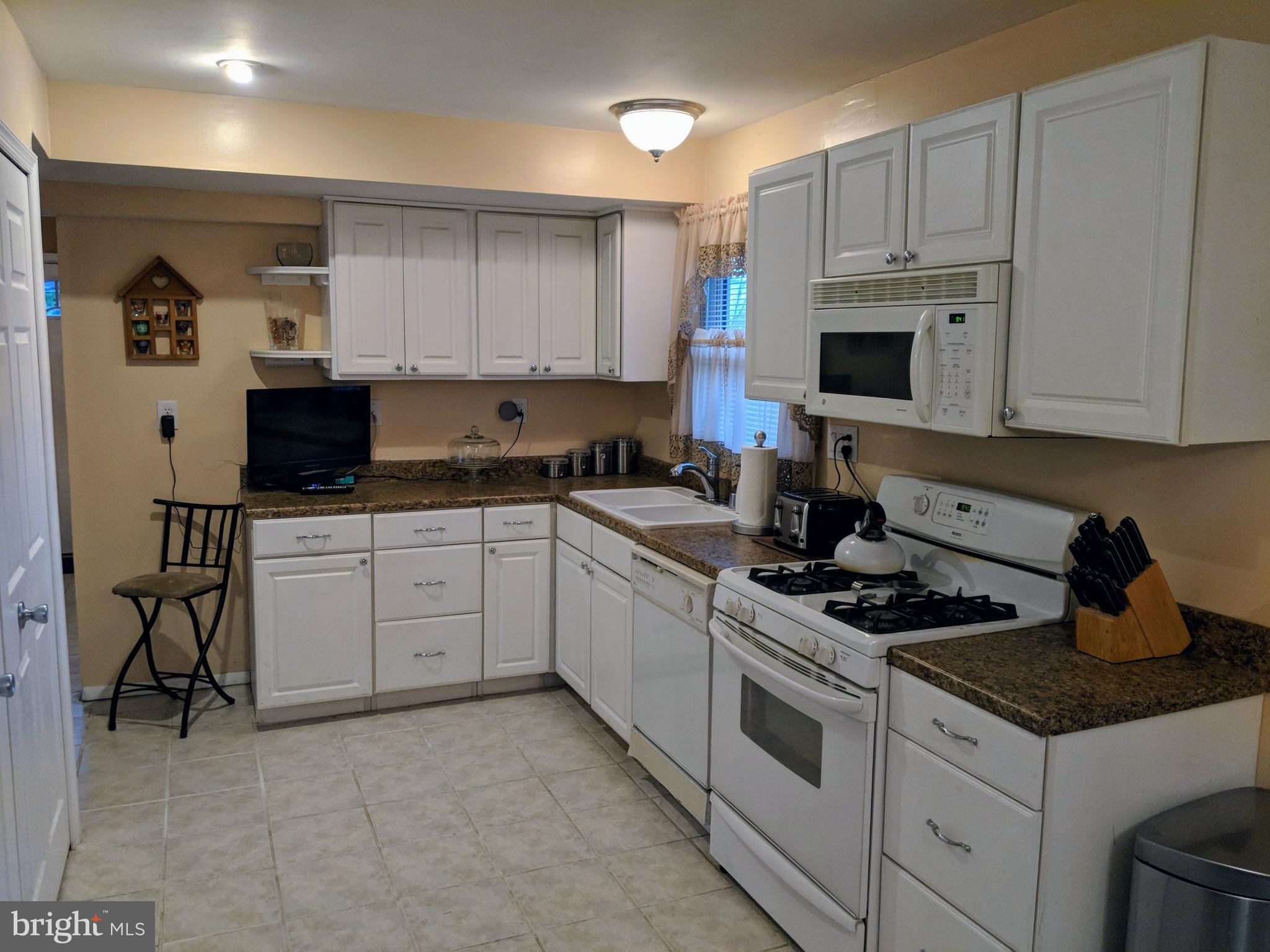 130 Jefferson Road Waldorf, MD 20602 - Photo 15 of 32 Kitchen
