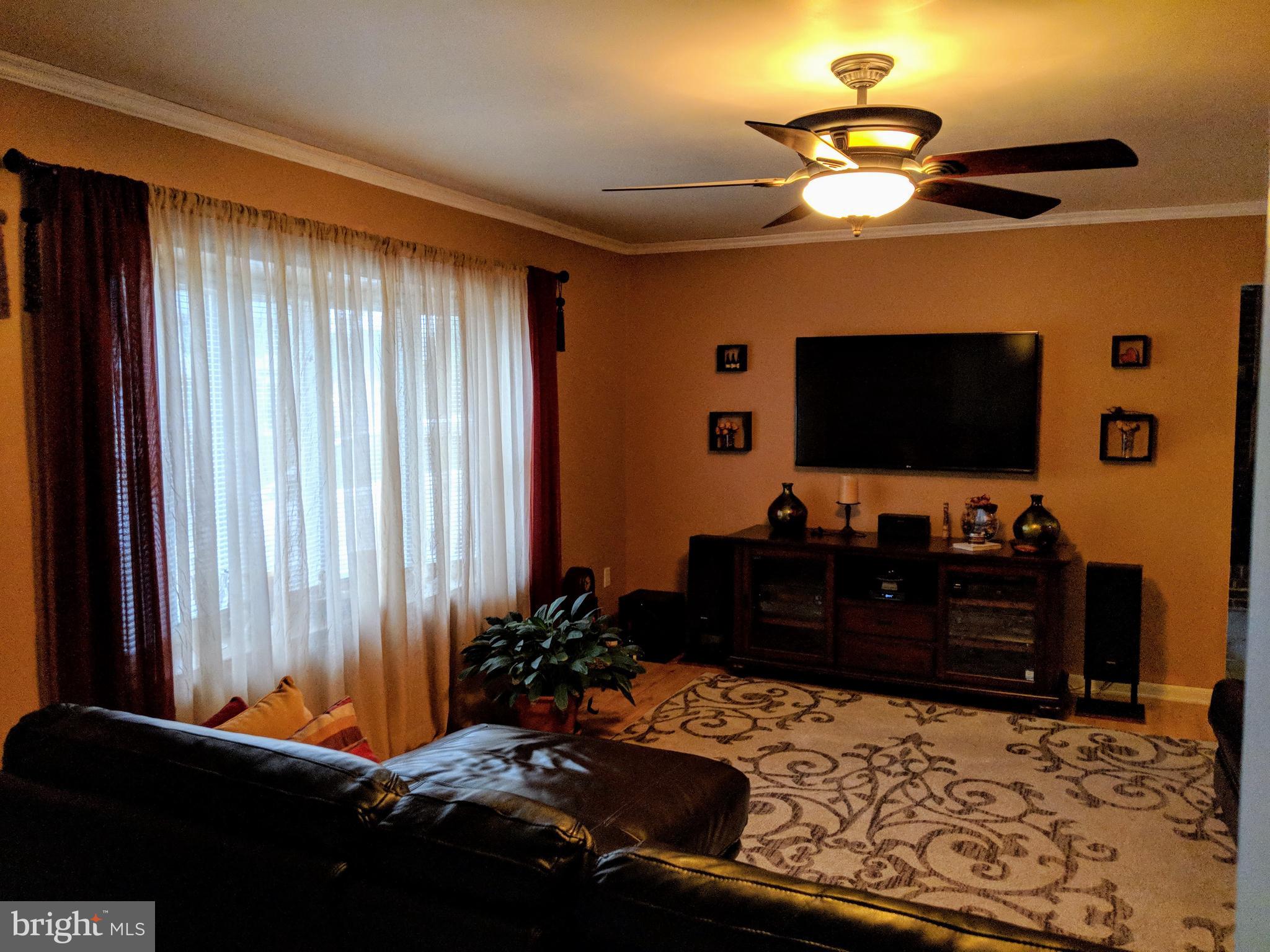 130 Jefferson Road Waldorf, MD 20602 - Photo 3 of 32 Family Room