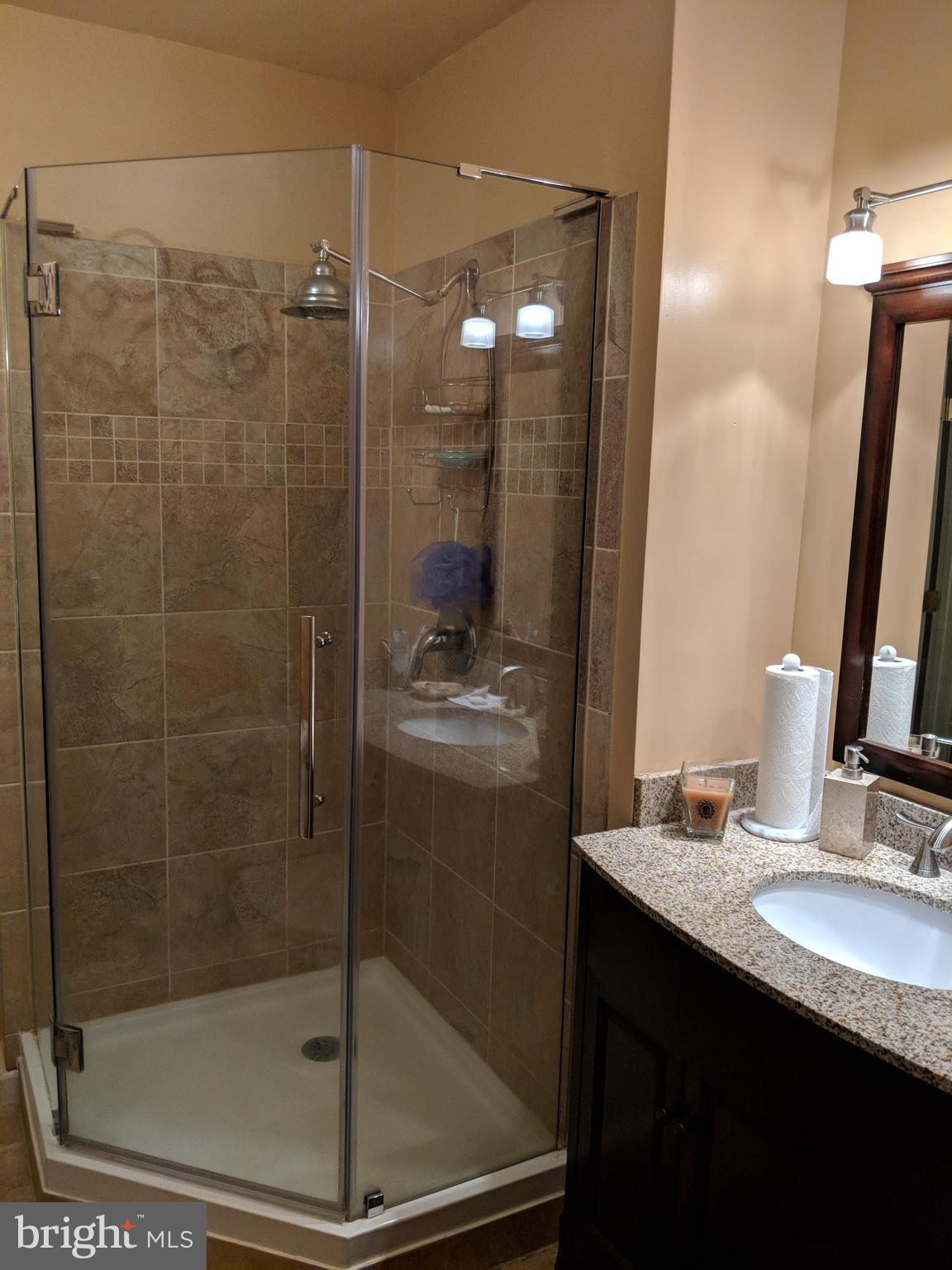 130 Jefferson Road Waldorf, MD 20602 - Photo 22 of 32 1st Floor Bathroom