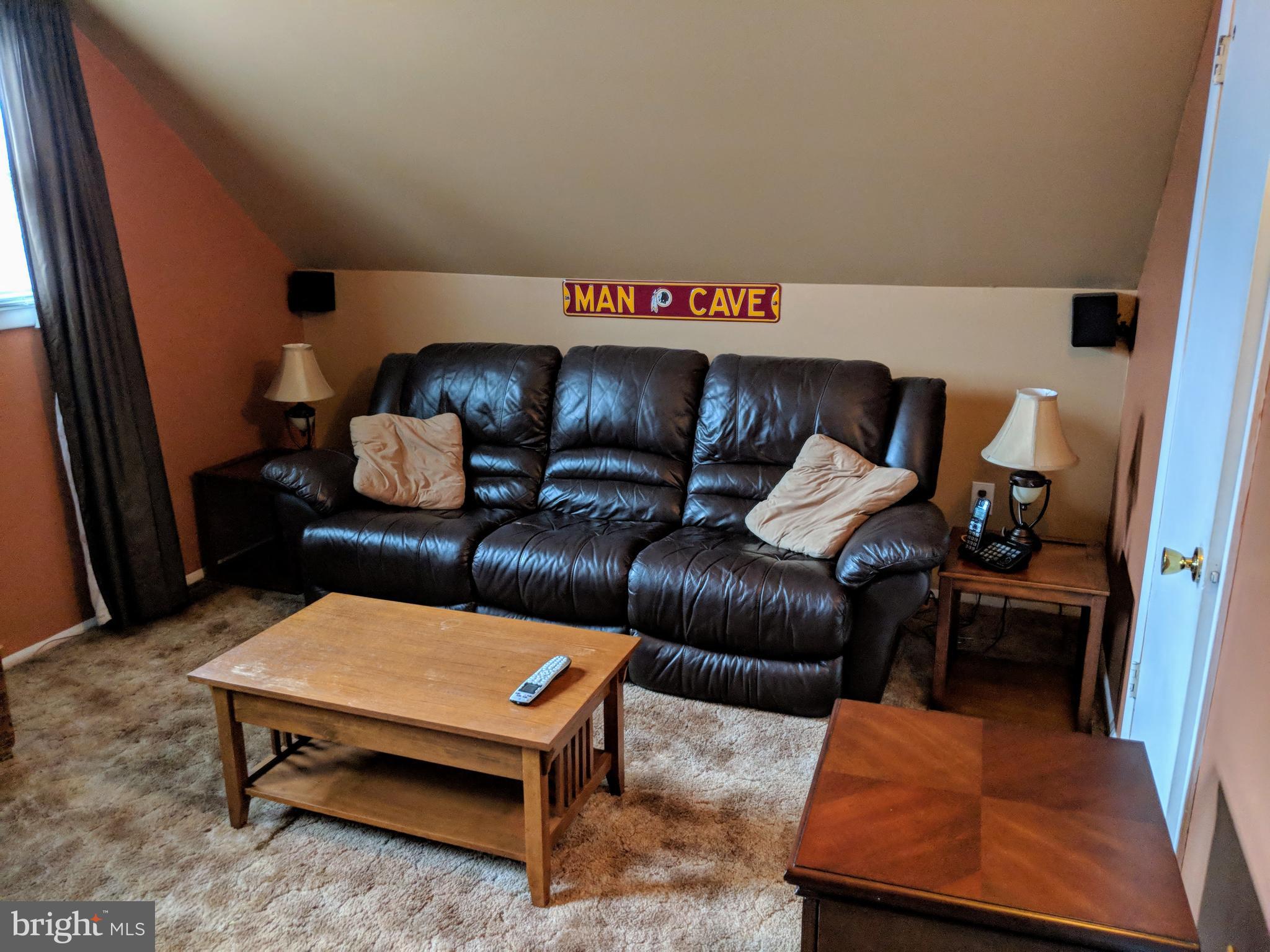 130 Jefferson Road Waldorf, MD 20602 - Photo 24 of 32 2nd Floor Bedroom 2