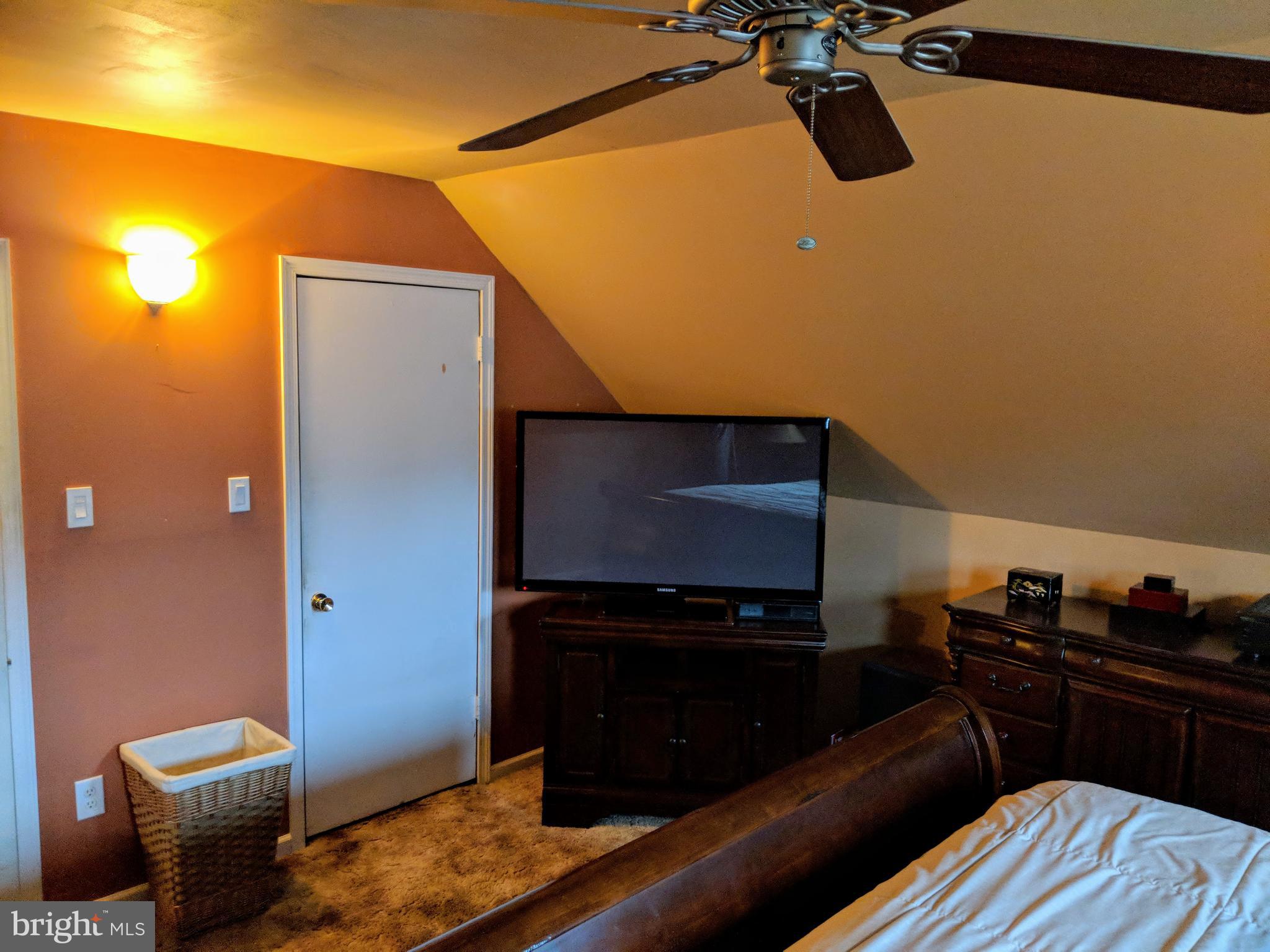 130 Jefferson Road Waldorf, MD 20602 - Photo 29 of 32 2nd Floor Bedroom