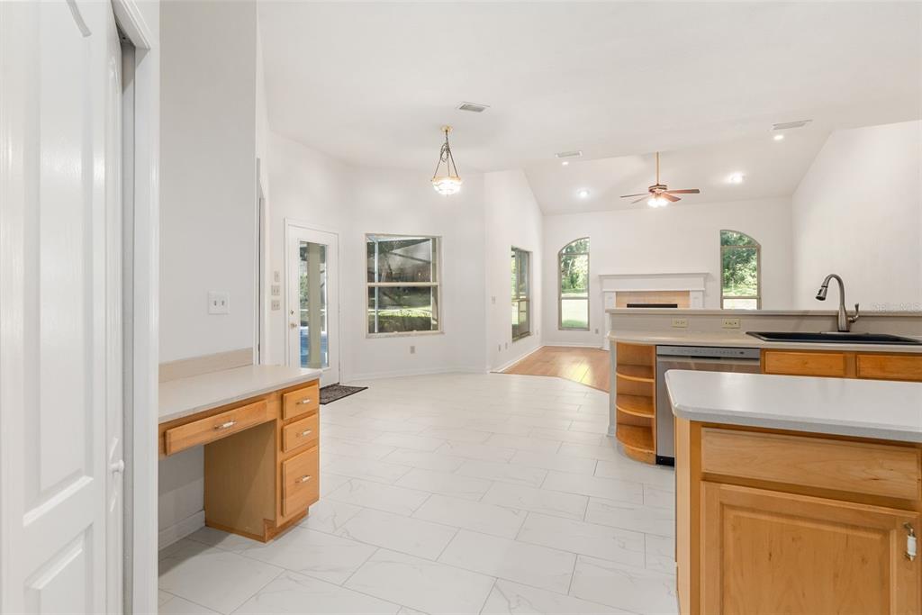 2018 Southwest 102nd Terrace Gainesville, FL 32607 - Photo 15 of 57 Gallery Image 15