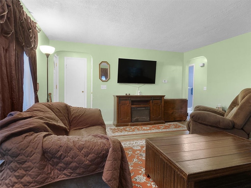 1863 Norton Street Rochester, NY 14609 - Photo 5 of 26 Living Room