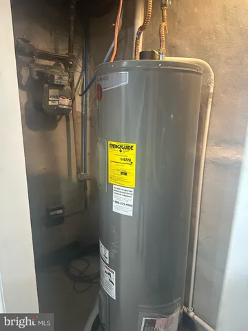 a view of walk in closet