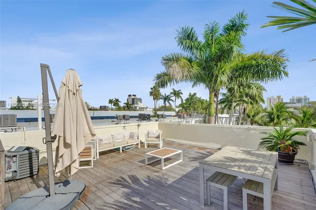$725,000 | 1512 Pennsylvania Avenue, Unit 2C, Miami Beach, FL 33139