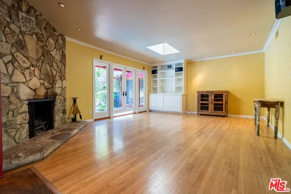 $10,000 | 2524 Laurel Pass Avenue, Los Angeles, CA 90046