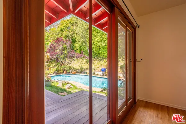 $10,000 | 2524 Laurel Pass Avenue, Los Angeles, CA 90046