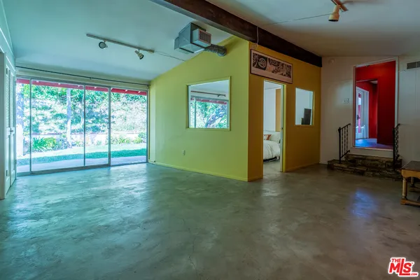 $10,000 | 2524 Laurel Pass Avenue, Los Angeles, CA 90046