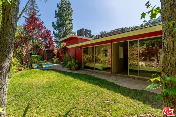 $10,000 | 2524 Laurel Pass Avenue, Los Angeles, CA 90046