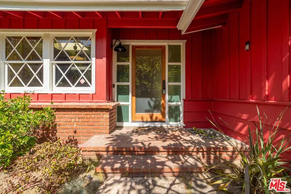 $10,000 | 2524 Laurel Pass Avenue, Los Angeles, CA 90046