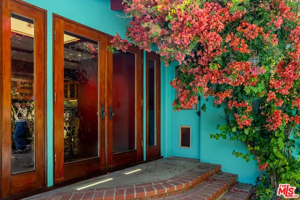 $10,000 | 2524 Laurel Pass Avenue, Los Angeles, CA 90046