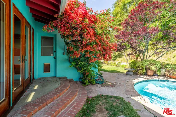 $10,000 | 2524 Laurel Pass Avenue, Los Angeles, CA 90046