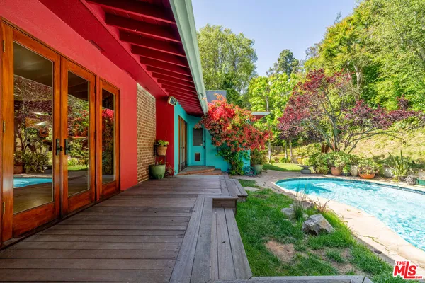 $10,000 | 2524 Laurel Pass Avenue, Los Angeles, CA 90046
