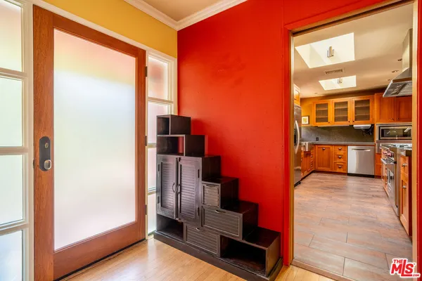 $10,000 | 2524 Laurel Pass Avenue, Los Angeles, CA 90046
