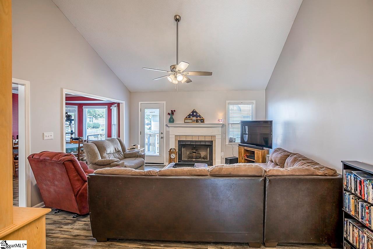 2 Fitzpatrick Court Fountain Inn, SC 29644 - Photo 3 of 21 Gallery Image 3