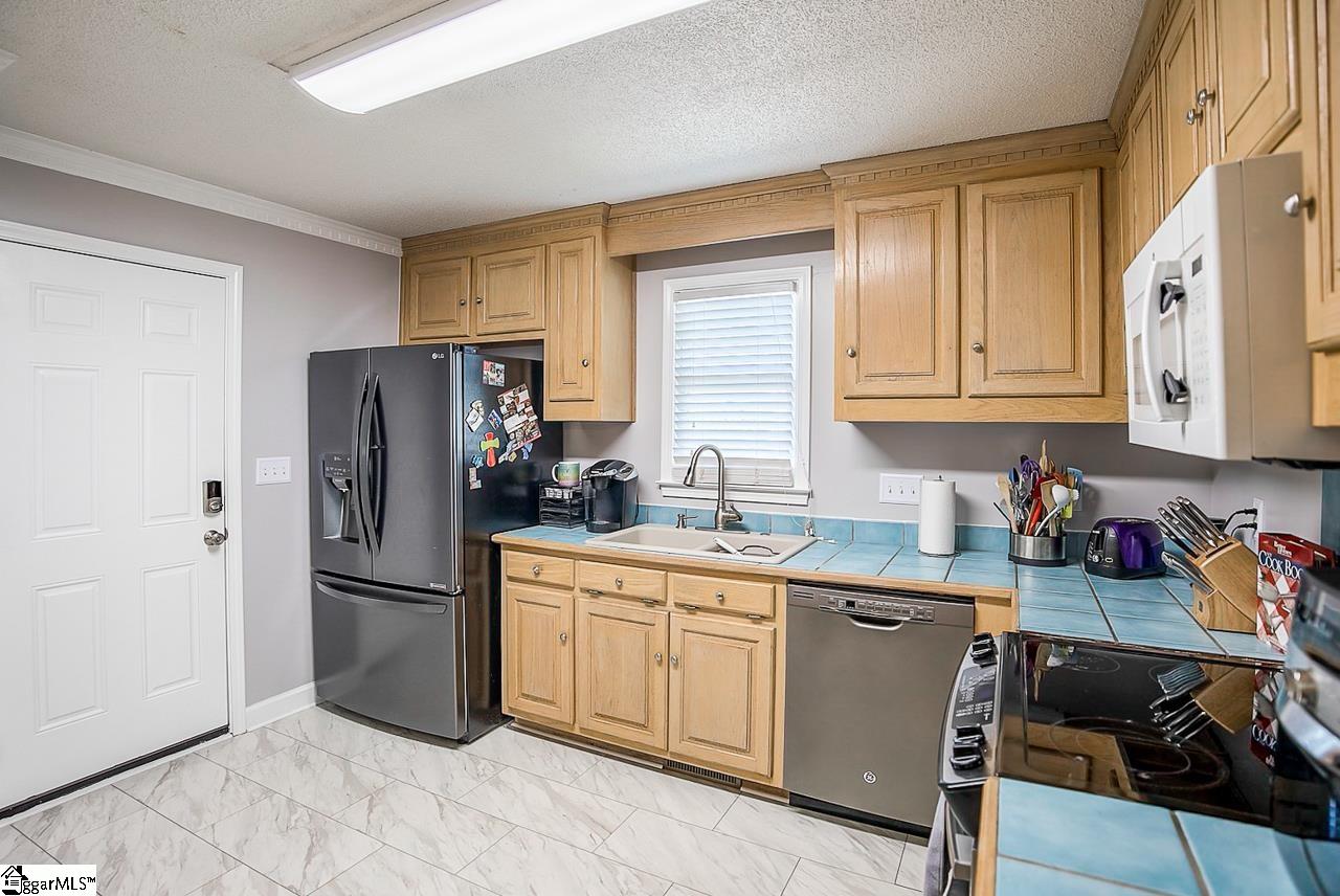 2 Fitzpatrick Court Fountain Inn, SC 29644 - Photo 8 of 21 Gallery Image 8