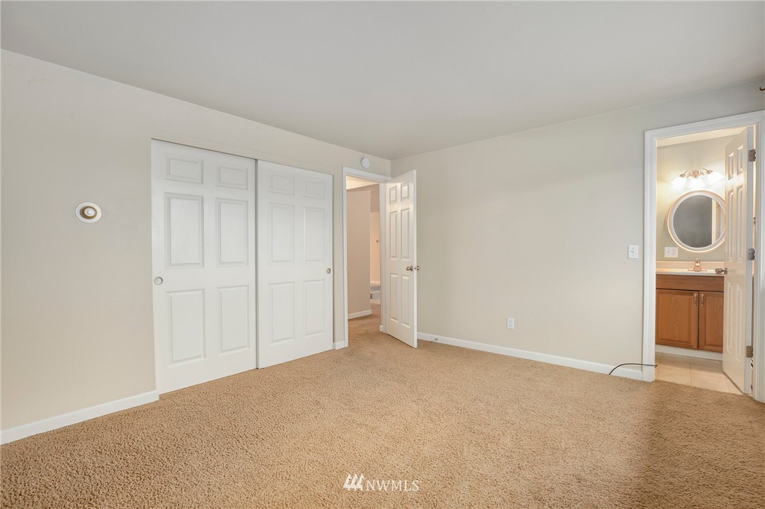 15416 Southeast 132nd Street Renton, WA 98059 - Photo 5 of 27