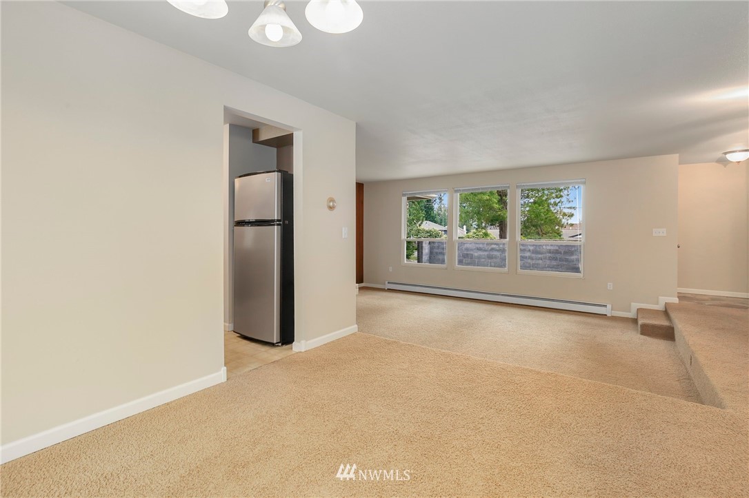 15416 Southeast 132nd Street Renton, WA 98059 - Photo 7 of 27