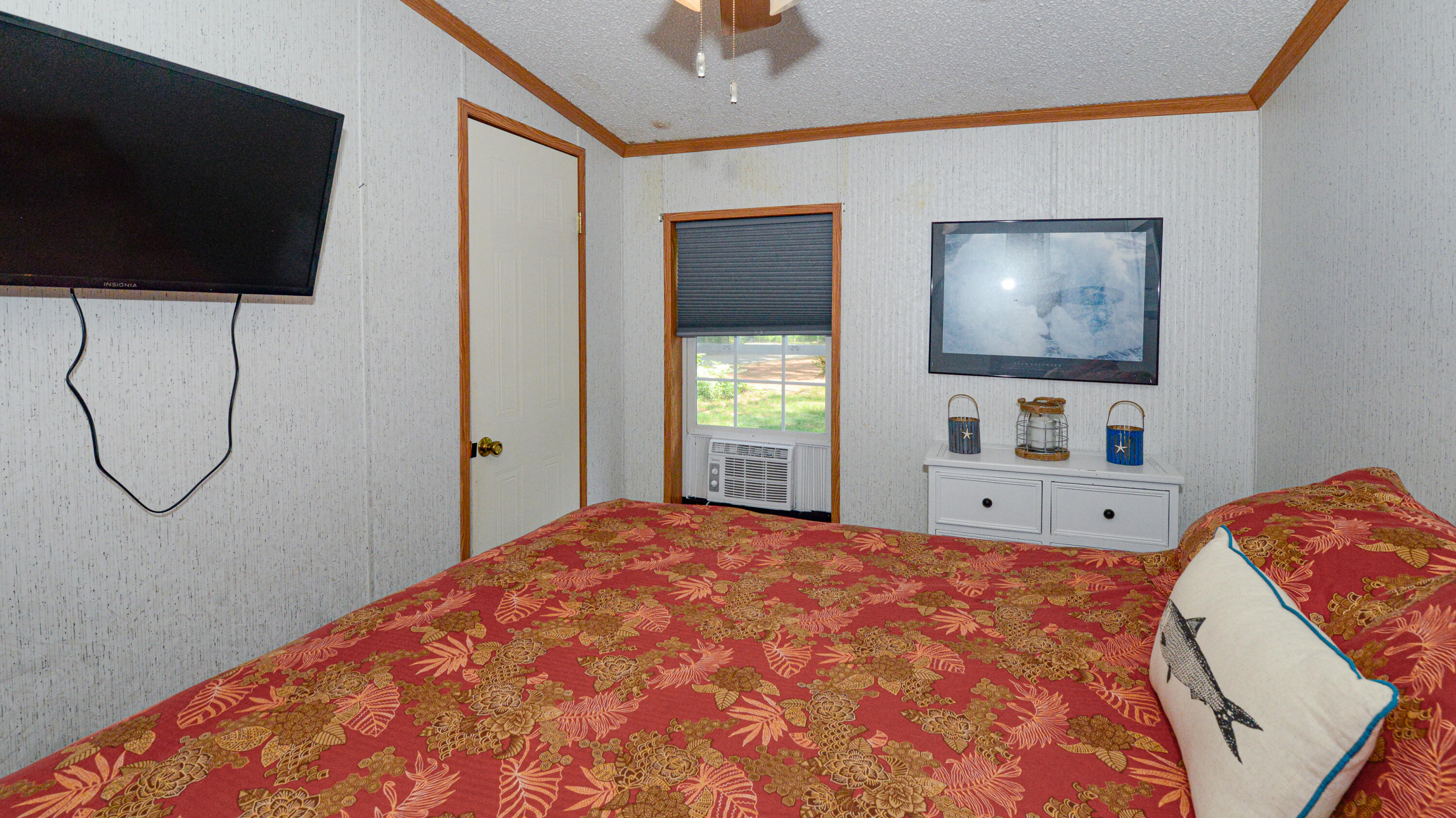 6 Donna Avenue Naples, ME 04055 - Photo 23 of 51 rickers resort unit 6 upper level-28