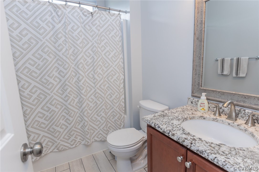 15824 Longlands Road Chesterfield, VA 23832 - Photo 24 of 50 First level full bathroom with brand new granite c
