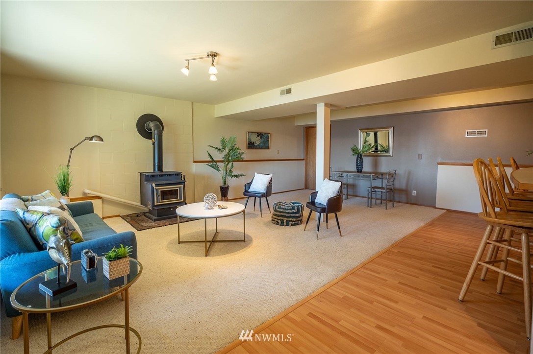 21416 Tramp Harbor Road Southwest Vashon, WA 98070 - Photo 18 of 40 Gallery Image 18