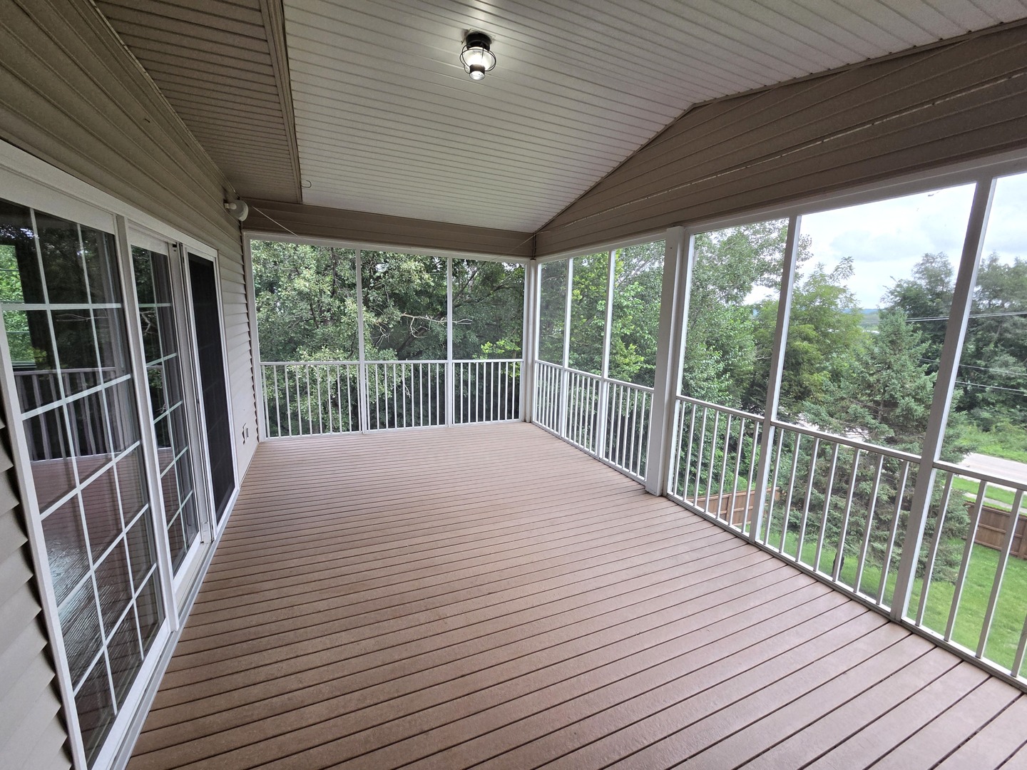 6809 Ridges Court Bettendorf, IA 52722 - Photo 14 of 45 Gallery Image 14