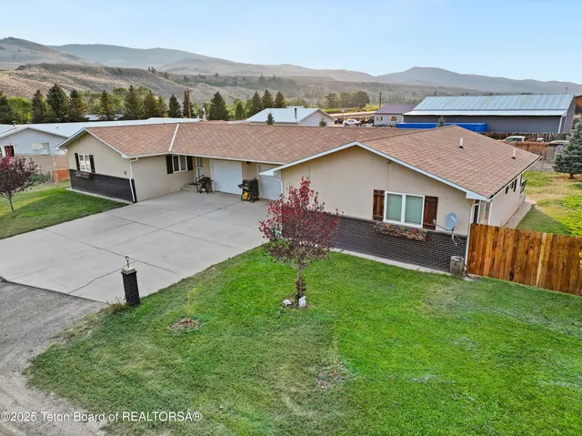 $425,000 | 102 Taylor Creek Road, Dubois, WY 82513
