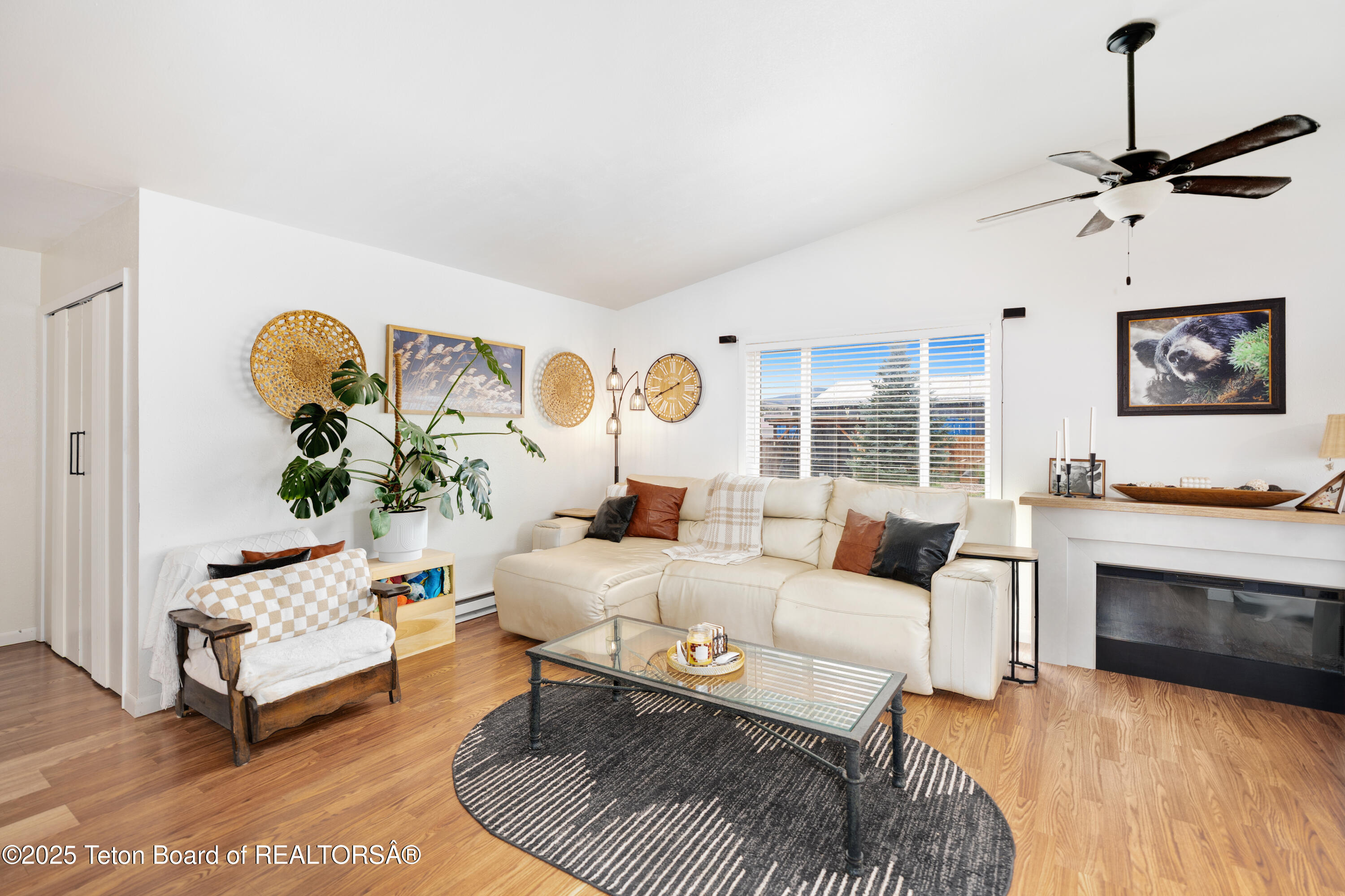 102 Taylor Creek Road Dubois, WY 82513 - Photo 7 of 21 05