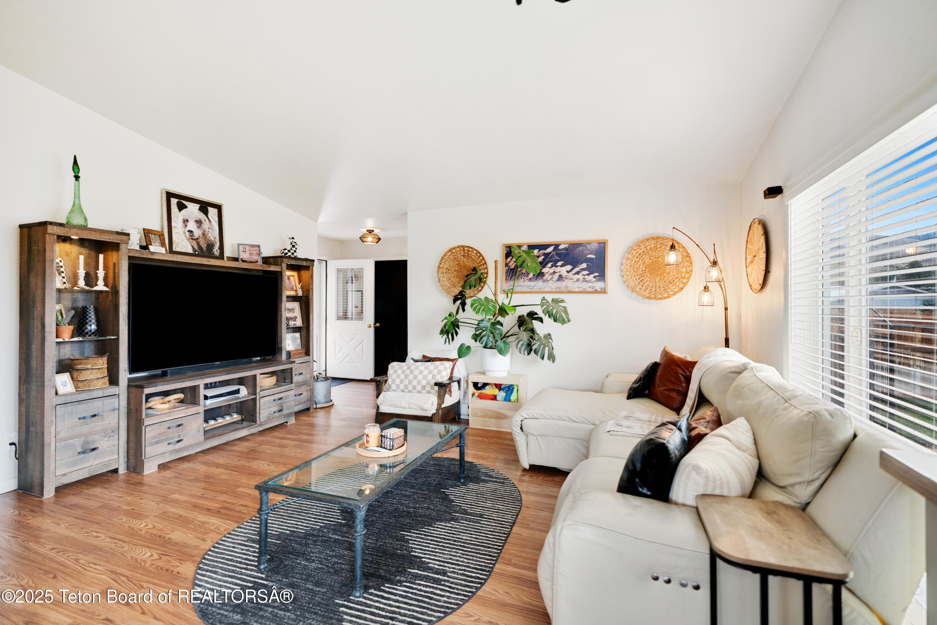 102 Taylor Creek Road Dubois, WY 82513 - Photo 8 of 21 08