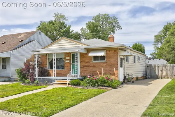 $215,000 | 1341 East Breckenridge Street, Ferndale, MI 48220