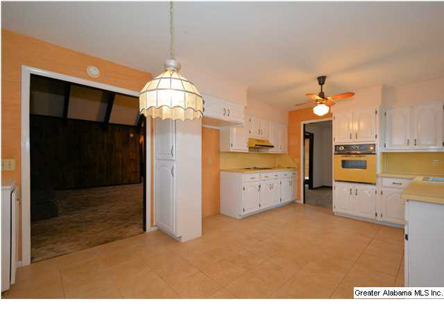 605 Princess Lane Bessemer, AL 35022 - Photo 11 of 31