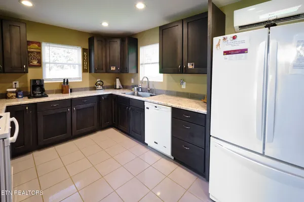 $1,600 | 399 Texas Lane, Kingston, TN 37763