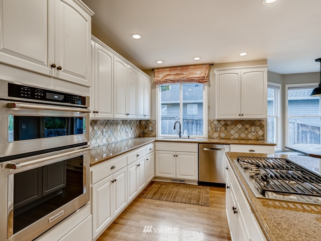 23332 13th Avenue Southeast Bothell, WA 98021 - Photo 11 of 29