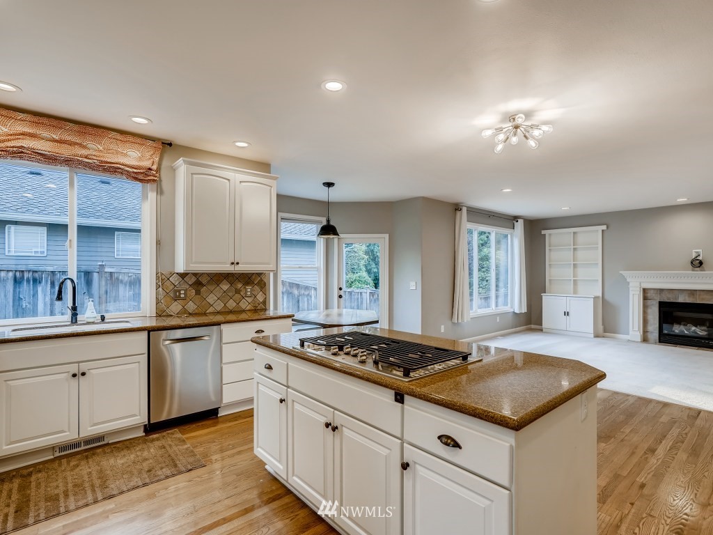 23332 13th Avenue Southeast Bothell, WA 98021 - Photo 10 of 29