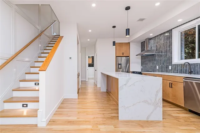 $659,900 | 12 Daggett Court, Unit 2, Providence, RI 02906