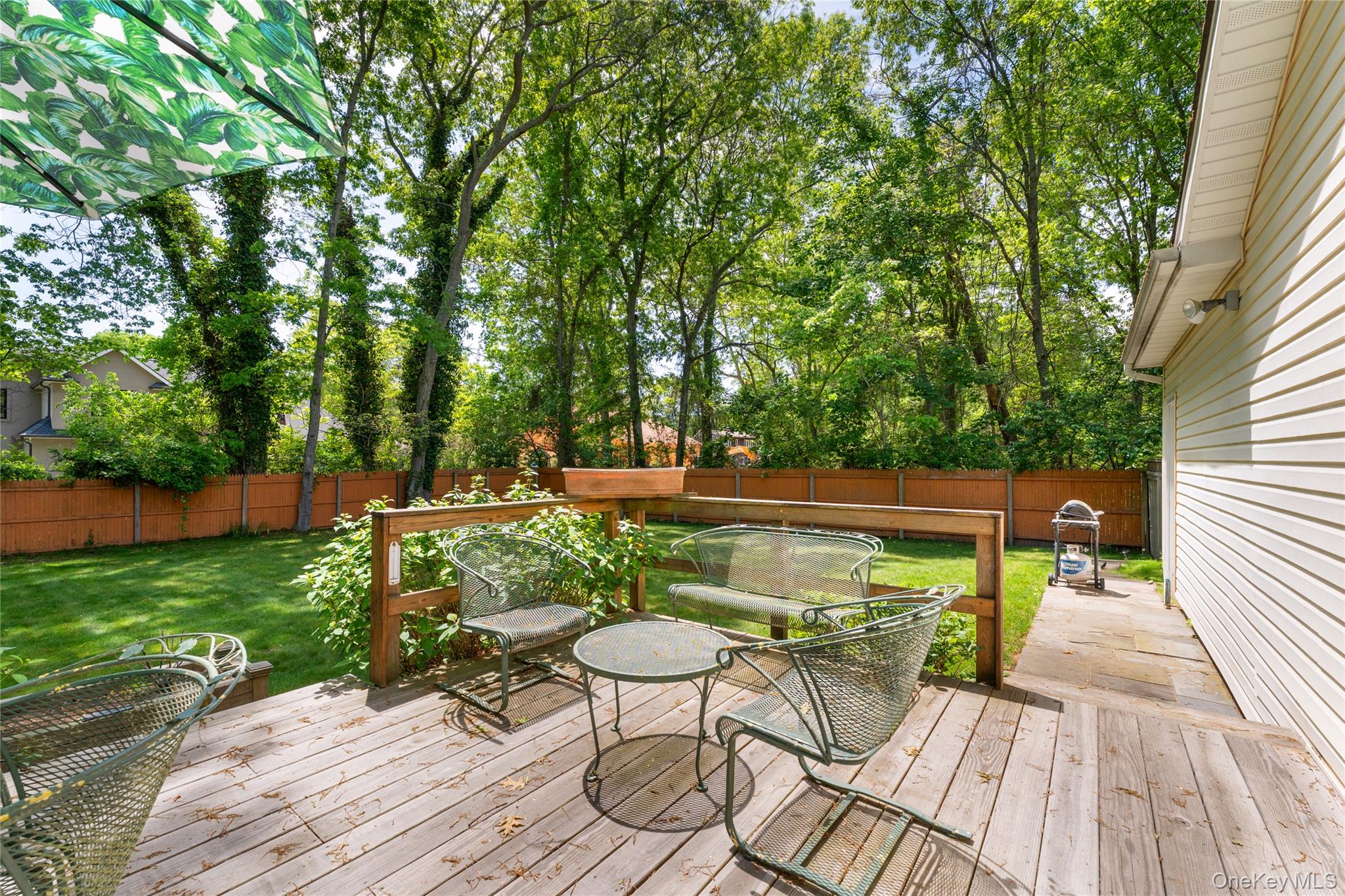 47 Suffolk Road Hampton Bays, NY 11946 - Photo 37 of 42