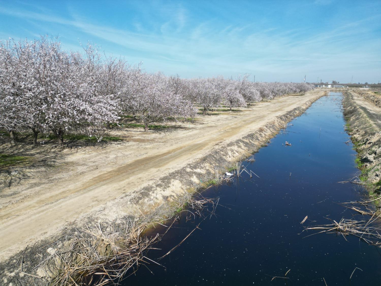 0 Moc: Oliveira Ranch Lemoore, CA 93245 - Photo 20 of 25 a view of an ocean and beach