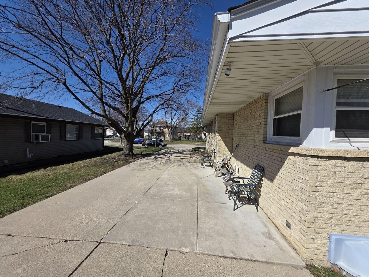 5654 North 90th Street Milwaukee, WI 53225 - Photo 12 of 14 Milwaukee, WI 12
