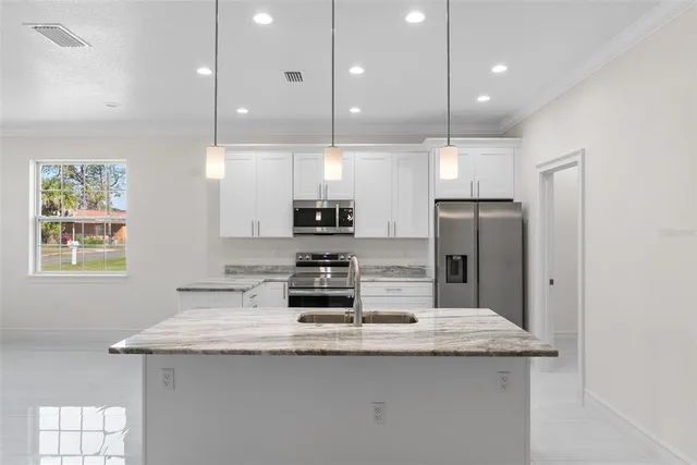 $405,000 | 701 East Dr Martin Luther King Jr Boulevard, Plant City, FL 33563