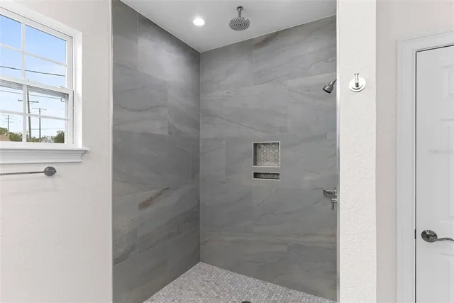 $405,000 | 701 East Dr Martin Luther King Jr Boulevard, Plant City, FL 33563