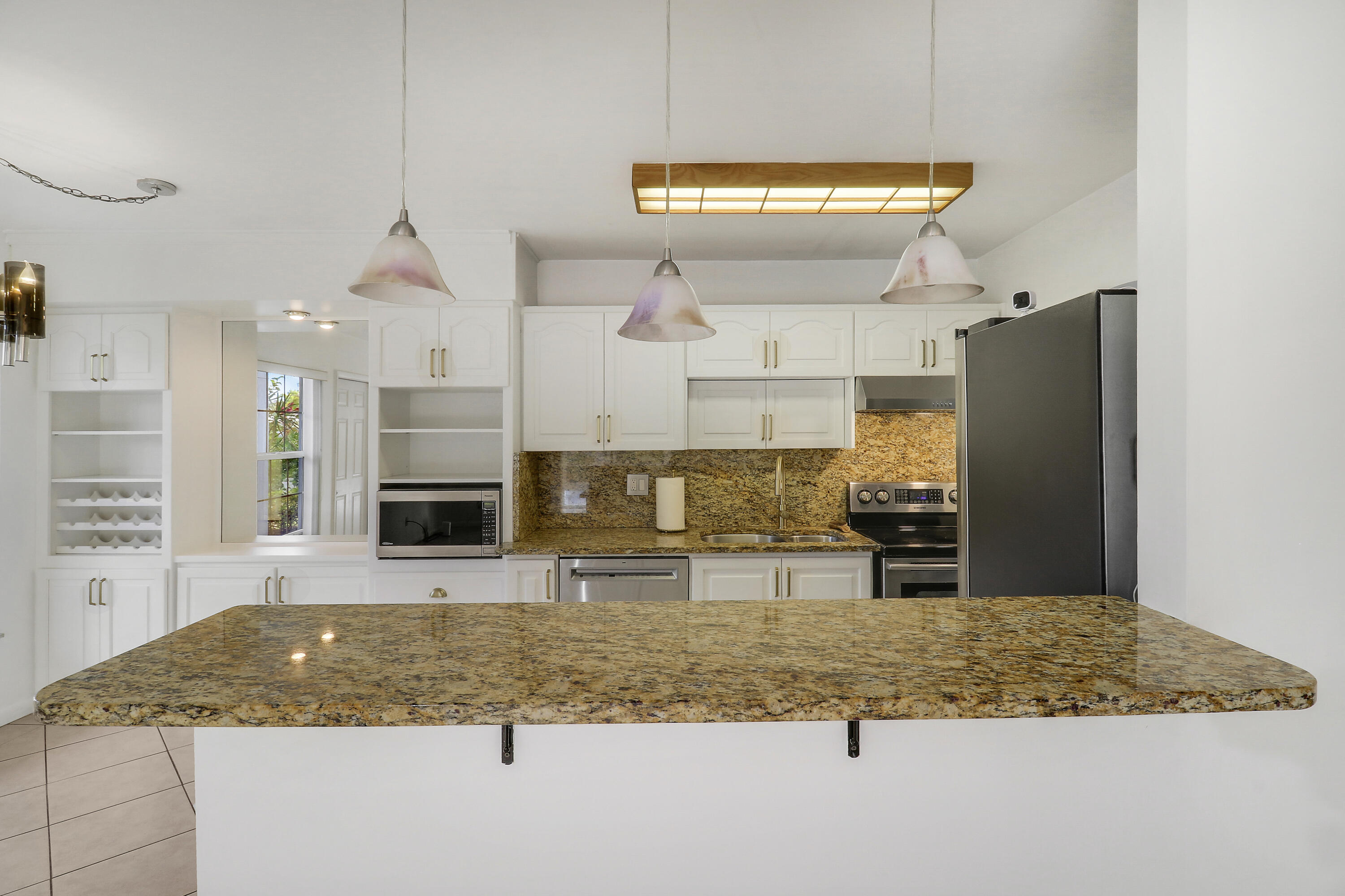 964 Northwest Spruce Ridge Drive, Unit D1 Stuart, FL 34994 - Photo 11 of 33 Kitchen