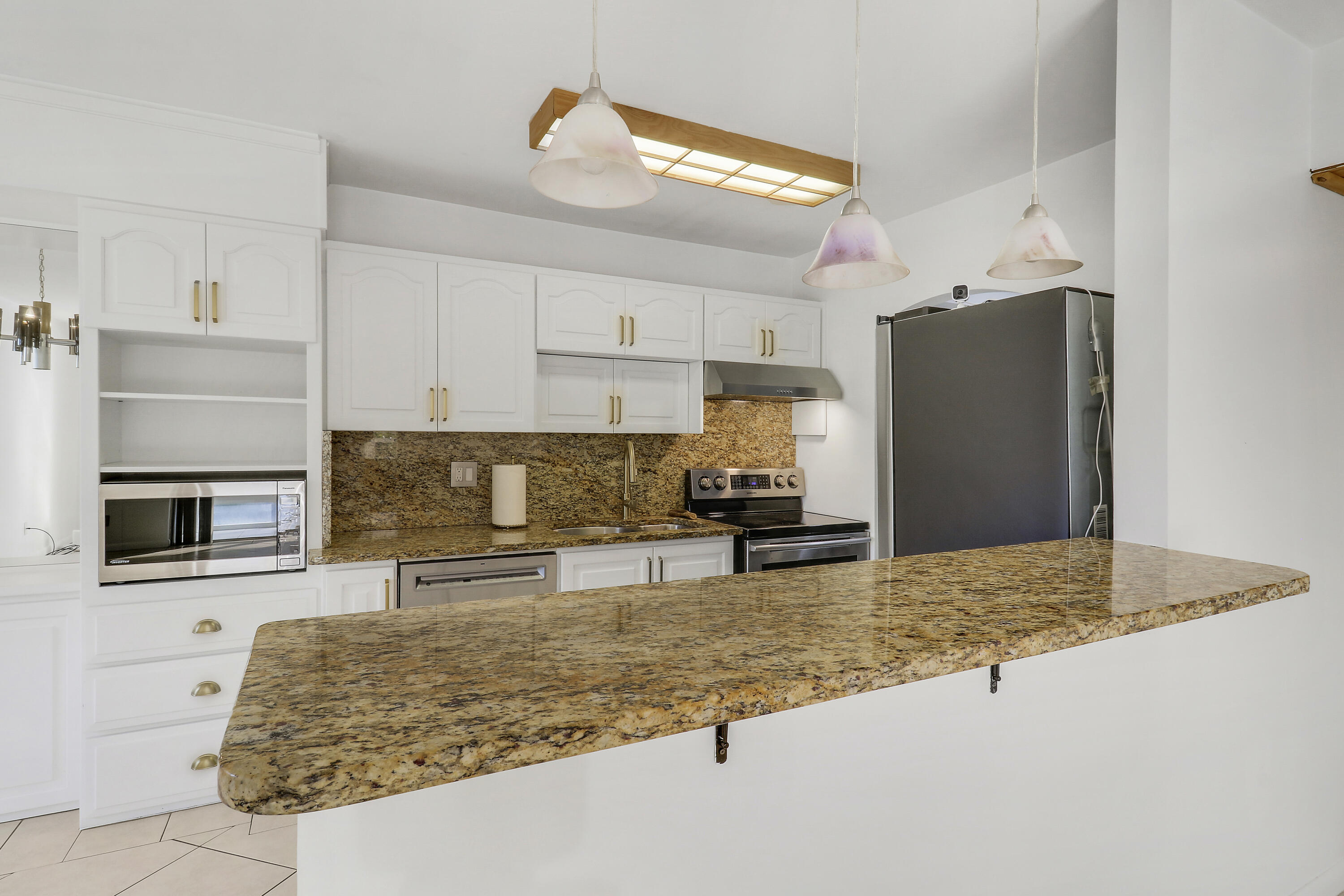 964 Northwest Spruce Ridge Drive, Unit D1 Stuart, FL 34994 - Photo 12 of 33 Kitchen