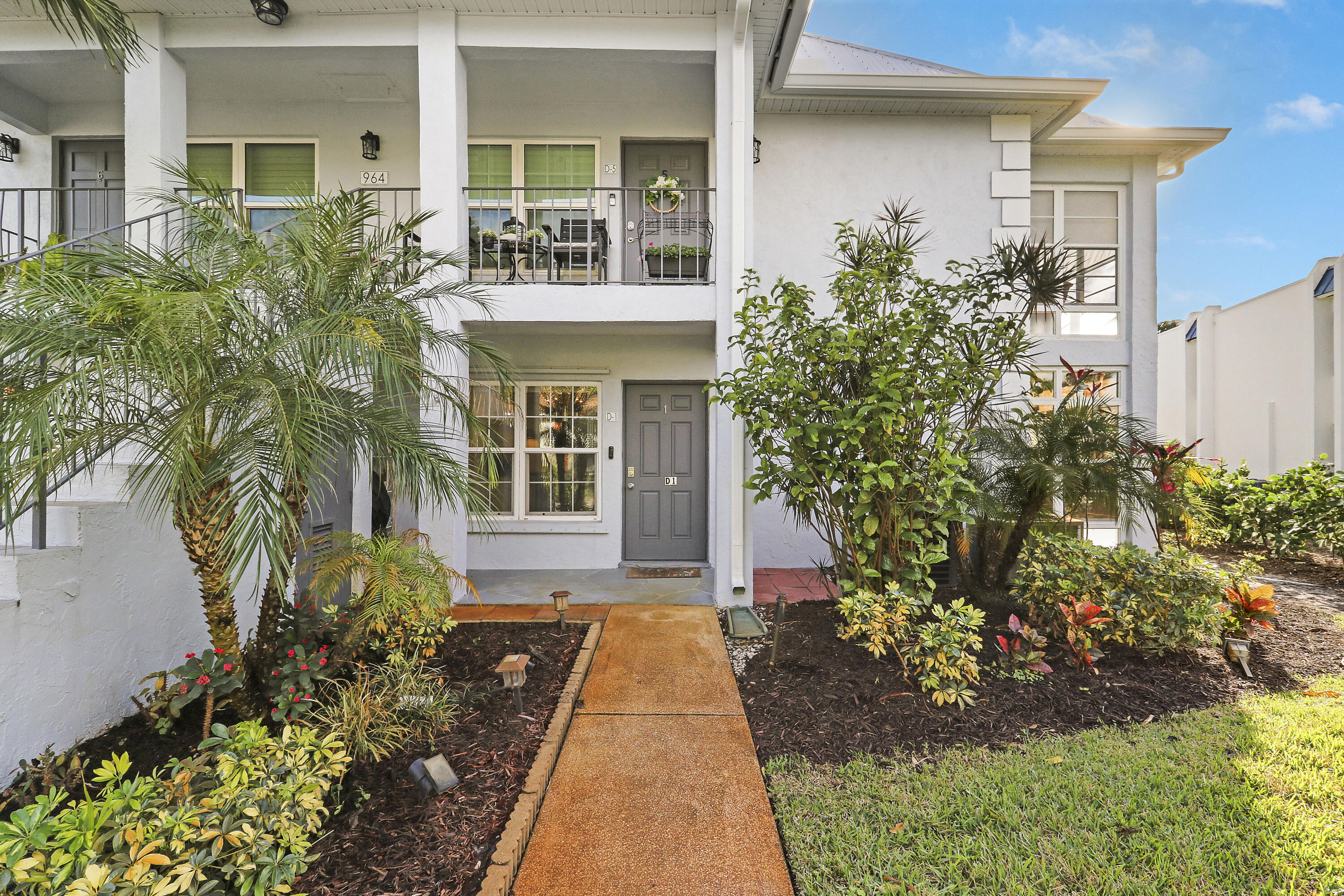 964 Northwest Spruce Ridge Drive, Unit D1 Stuart, FL 34994 - Photo 2 of 33 Front of Condo