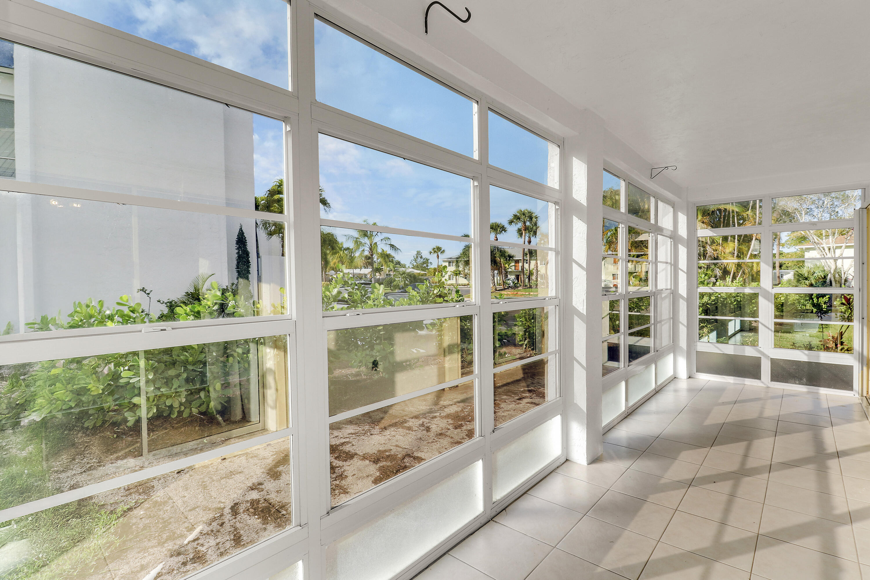 964 Northwest Spruce Ridge Drive, Unit D1 Stuart, FL 34994 - Photo 28 of 33 Patio