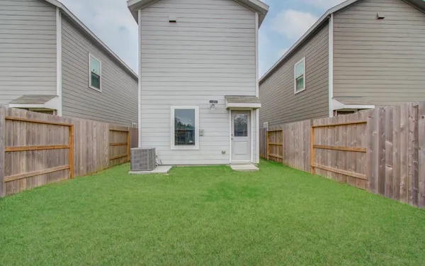 $1,700 | 21575 Carosella Drive, New Caney, TX 77357