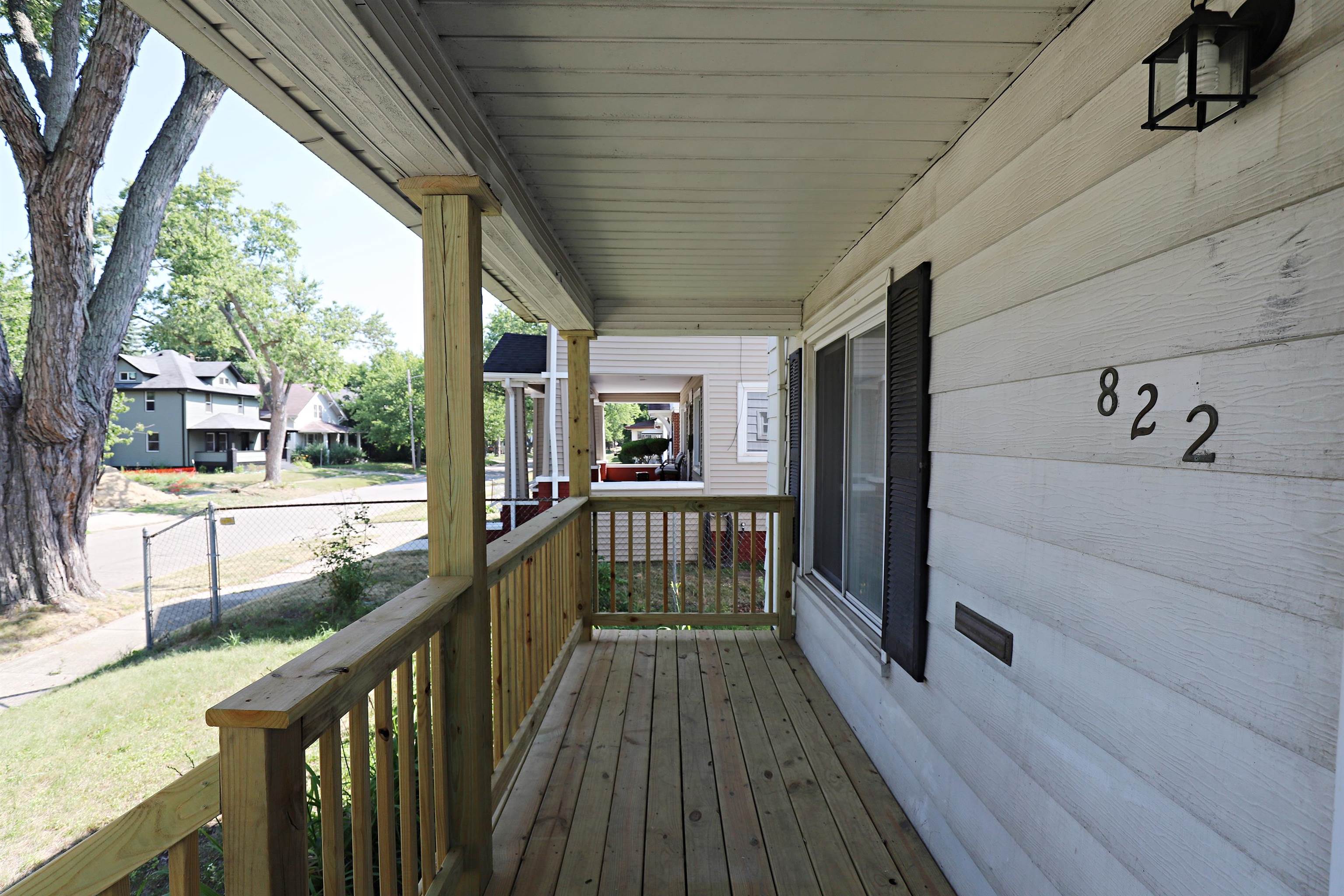 822 East 8th Street Flint, MI 48503 - Photo 4 of 23
