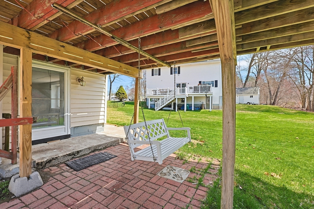 61 Ruth Avenue Dracut, MA 01826 - Photo 22 of 41