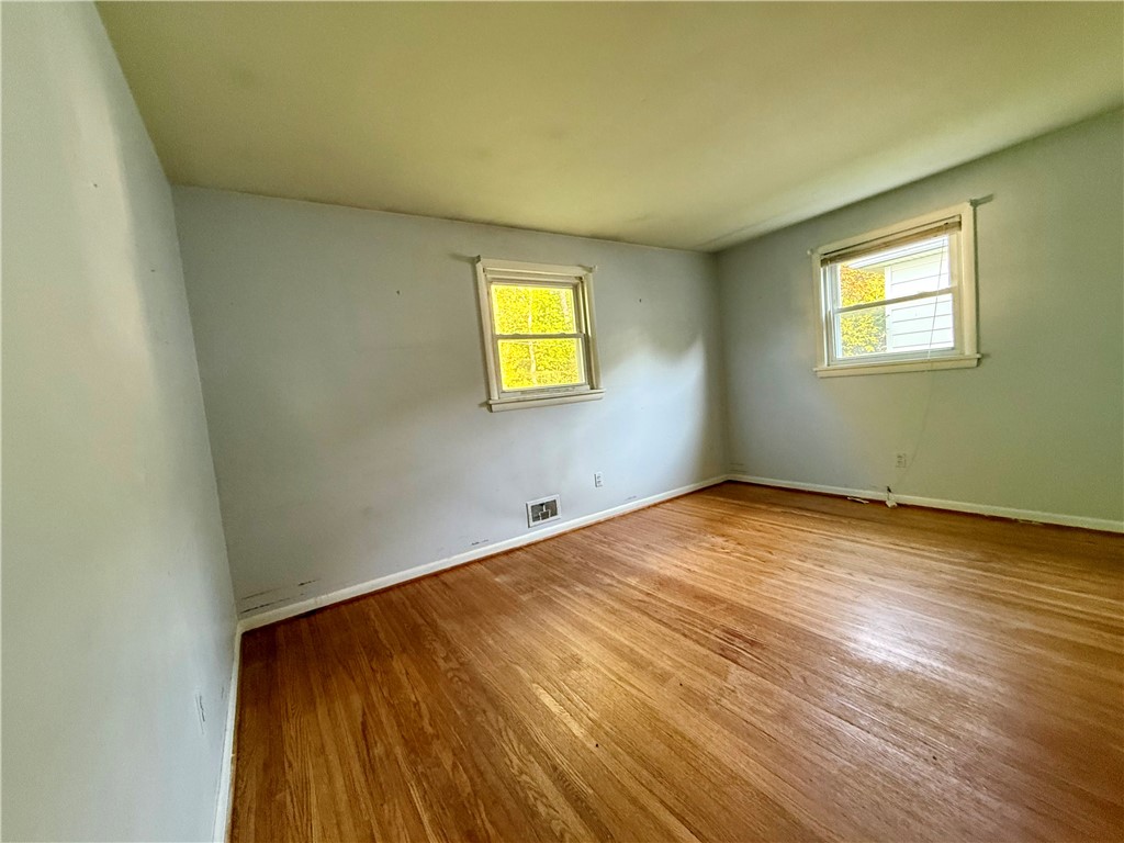 116 Lemoyn Avenue Rochester, NY 14612 - Photo 13 of 21