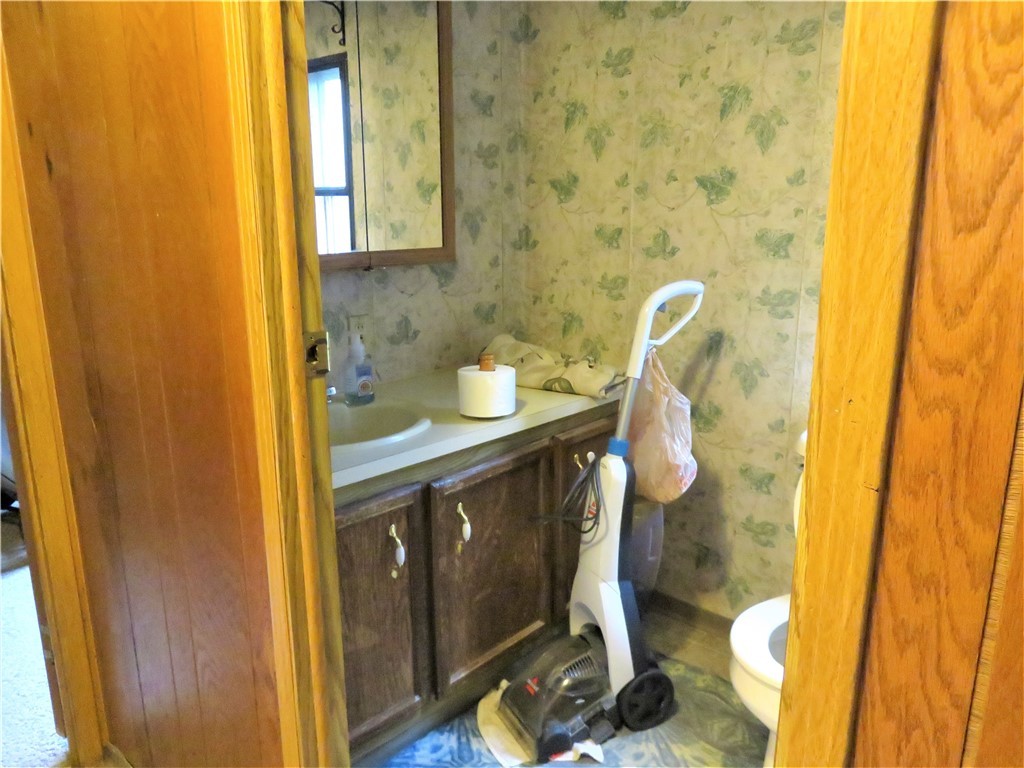 36 Rexmere Road Burrillville, RI 02839 - Photo 17 of 38